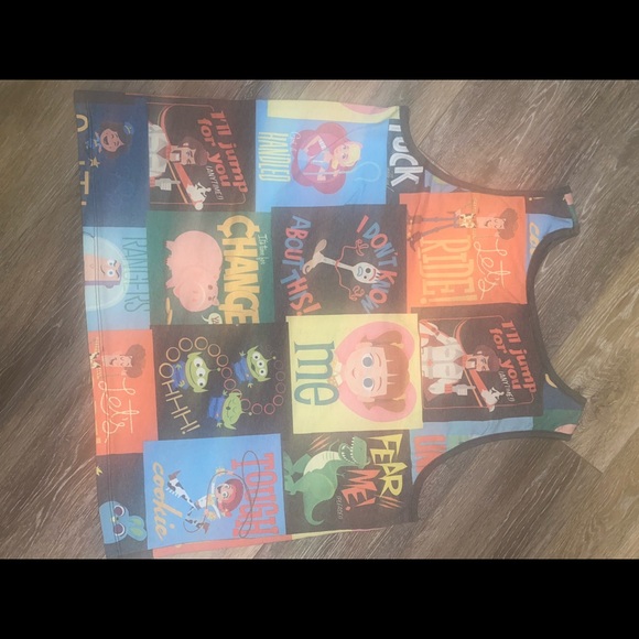 Adorable Disney graphic Toy story tank - Picture 3 of 3